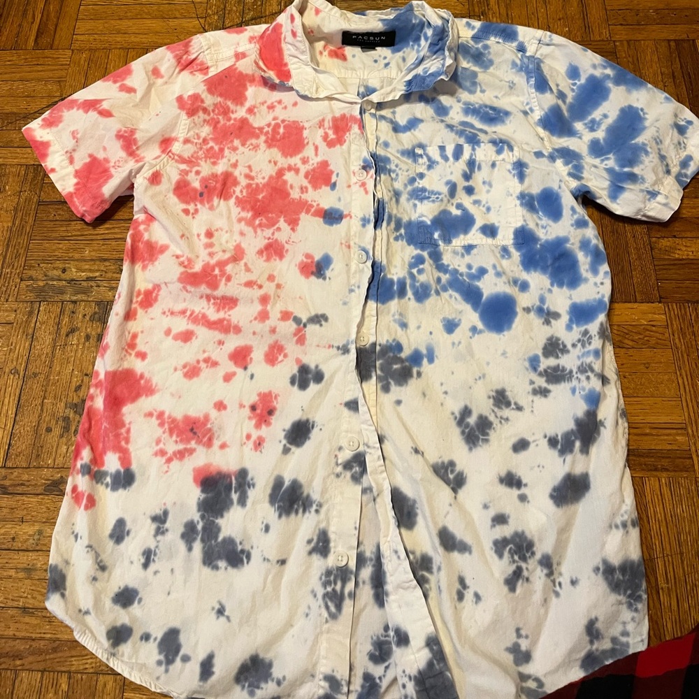TYE DYE PACSUN SHIRT RED WHITE AND BLUE